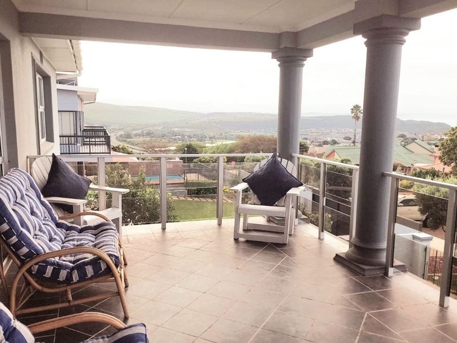 8 Bedroom Property for Sale in Hartenbos Heuwels Western Cape